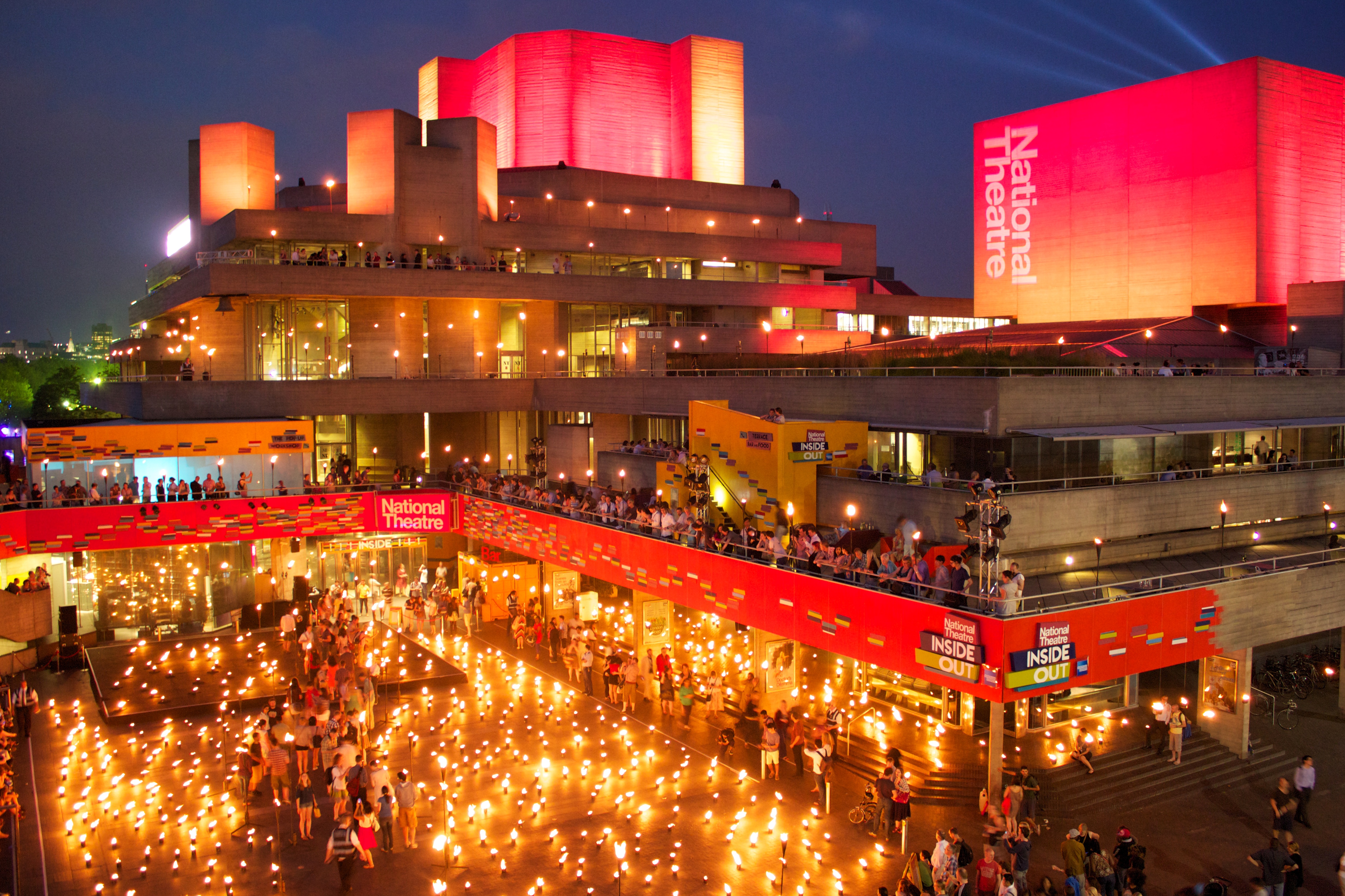 national-theatre-pyrotechnics