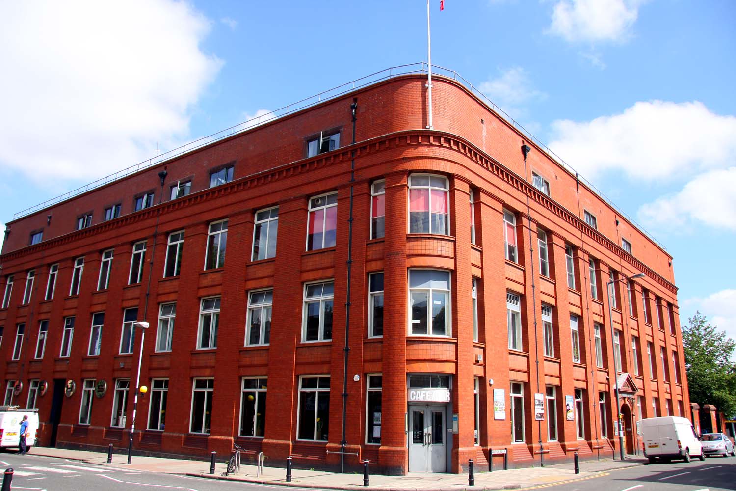 geograph-2470375-by-Steve-Daniels